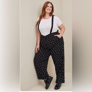 Brand new Torrid Mickey/Minnie Mouse overalls